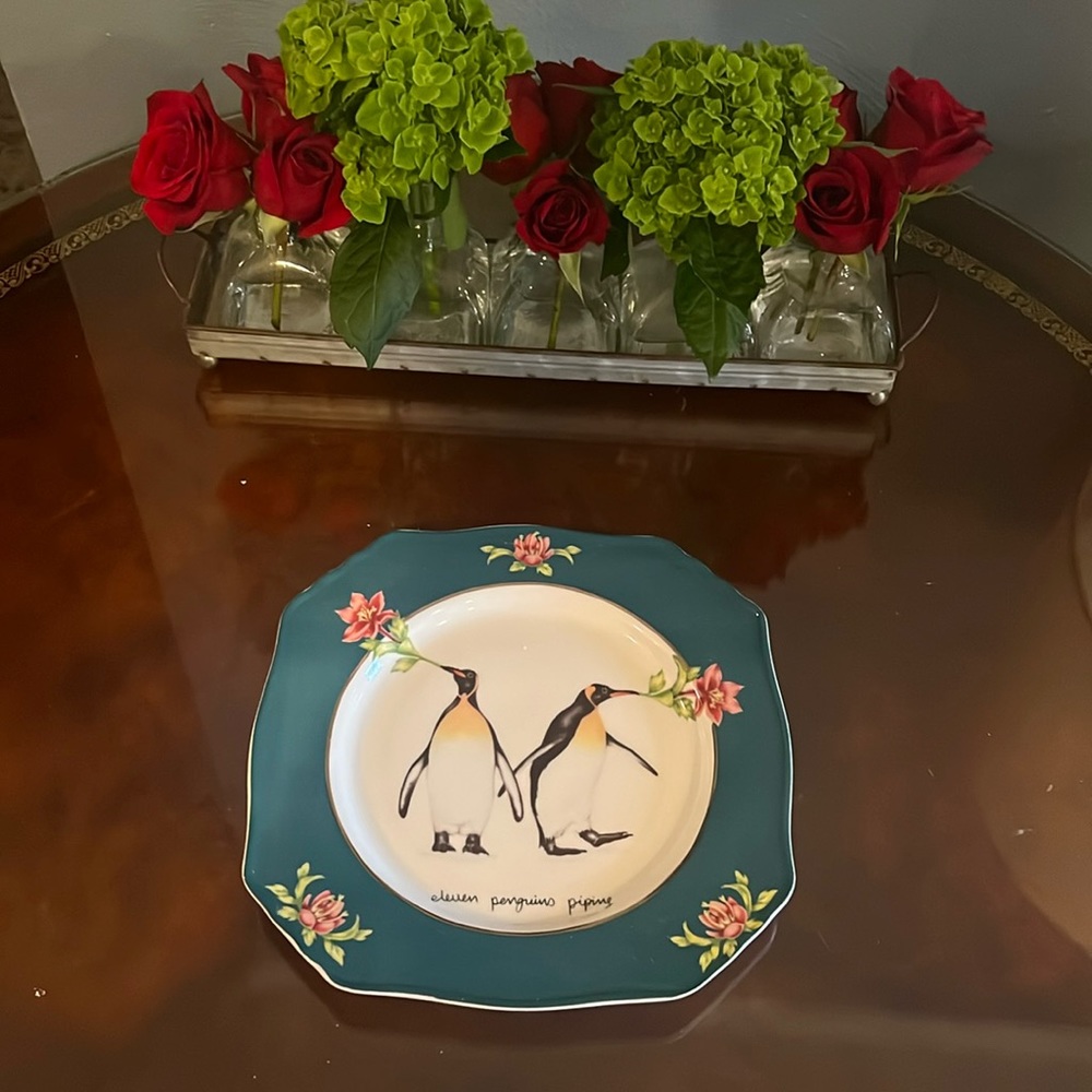 Anthropologie Lou Rota Eleven Penguins Piping 12 Days of Christmas Dessert Plate